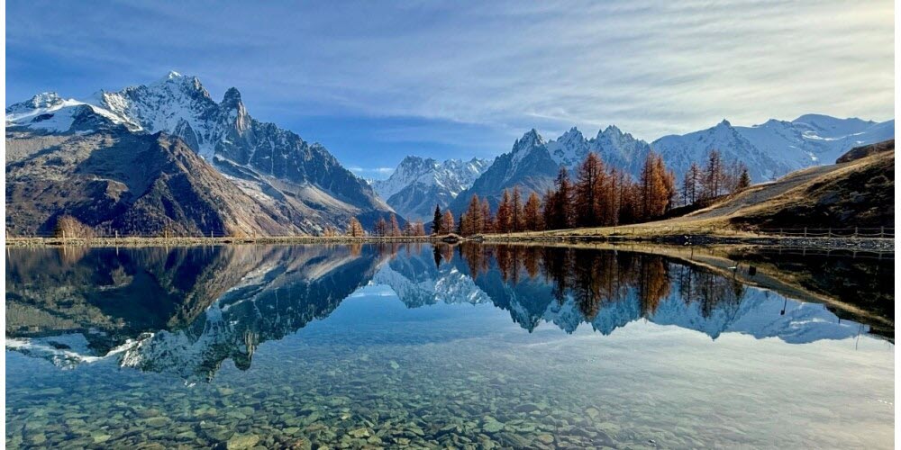 Paysage de Chamonix-Mont-Blanc en Haute-Savoie, region d'intervention de La Haute Peinture, societe de peintre en batiment specialisee en peinture interieure, peinture exterieure et renovation.